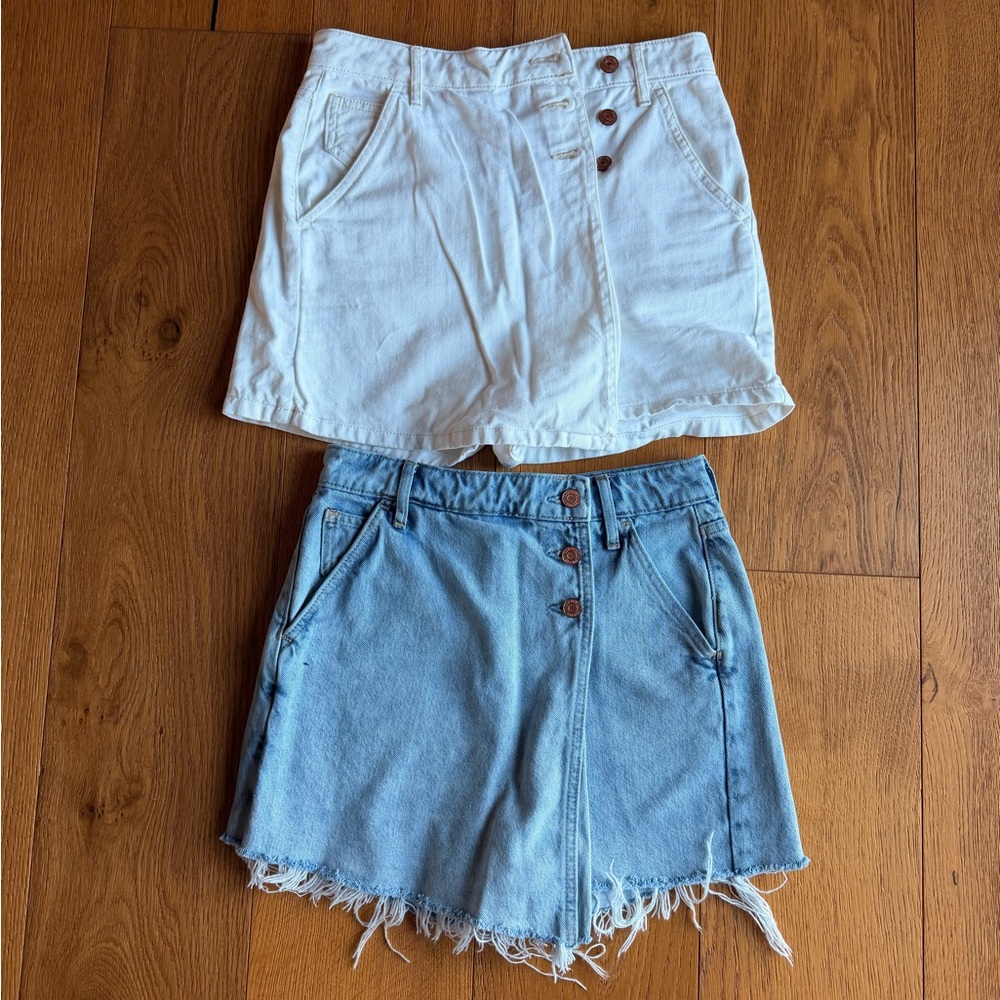 GAP Women's High Waist White and Blue Shorts